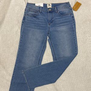 Lili's Closet Straight Cropped Raw Hem Recycled Denim Jeans (26)